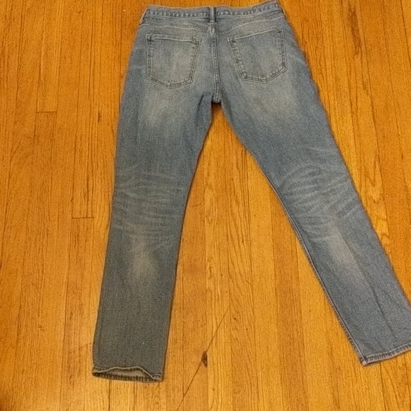 A pear of jeans from Old Navy. - Picture 4 of 5